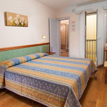 Hotel Alba Serena Misano Adriatico Exteriér fotografie