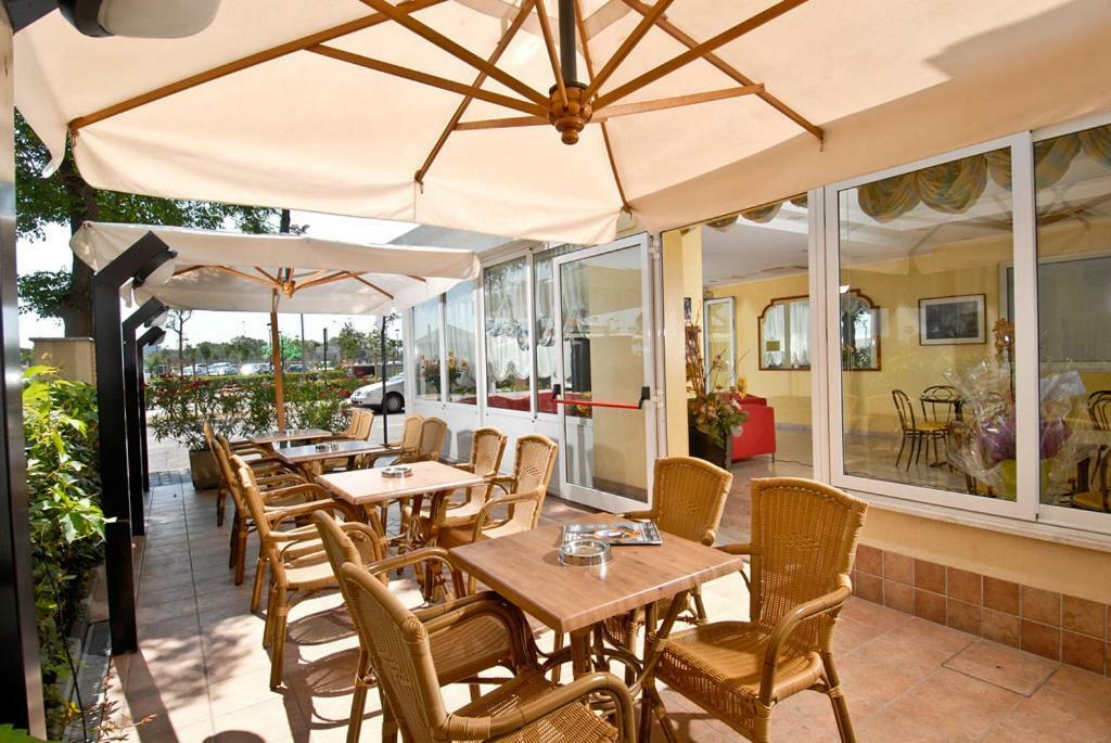 Hotel Alba Serena Misano Adriatico Exteriér fotografie